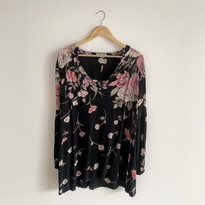 Billabong floral blouse